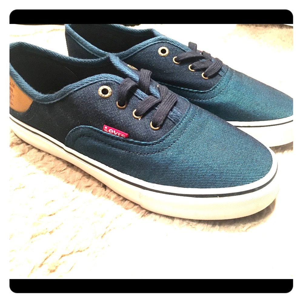 Levi’s women’s sneakers